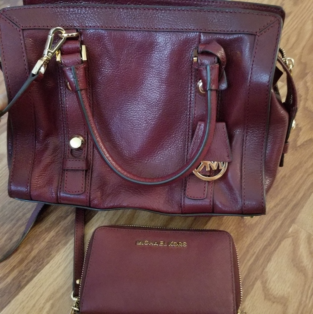 Michael Kors Matching Purse and Wallet inCRANBERRY
